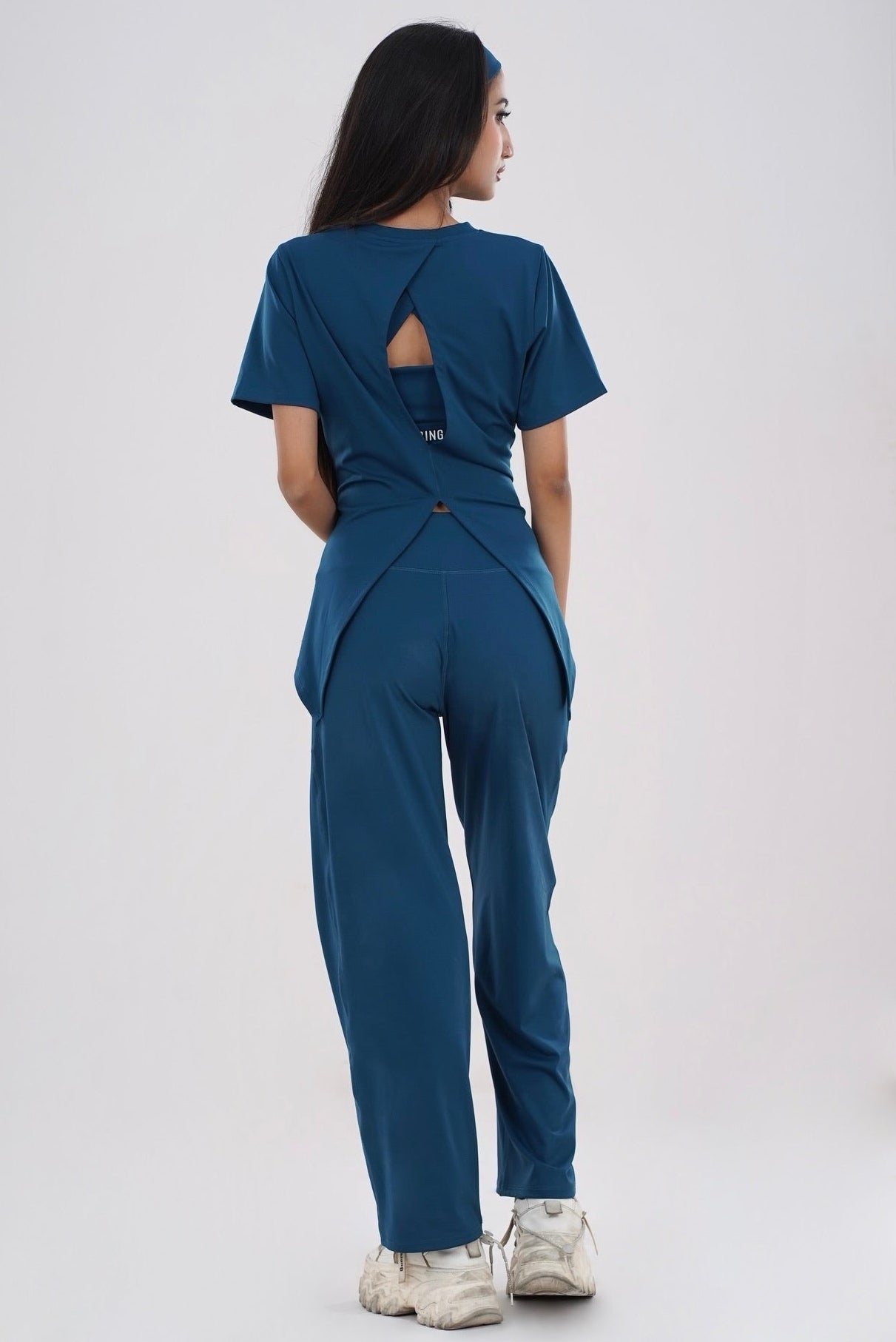 GAIA KEYHOLE TOP