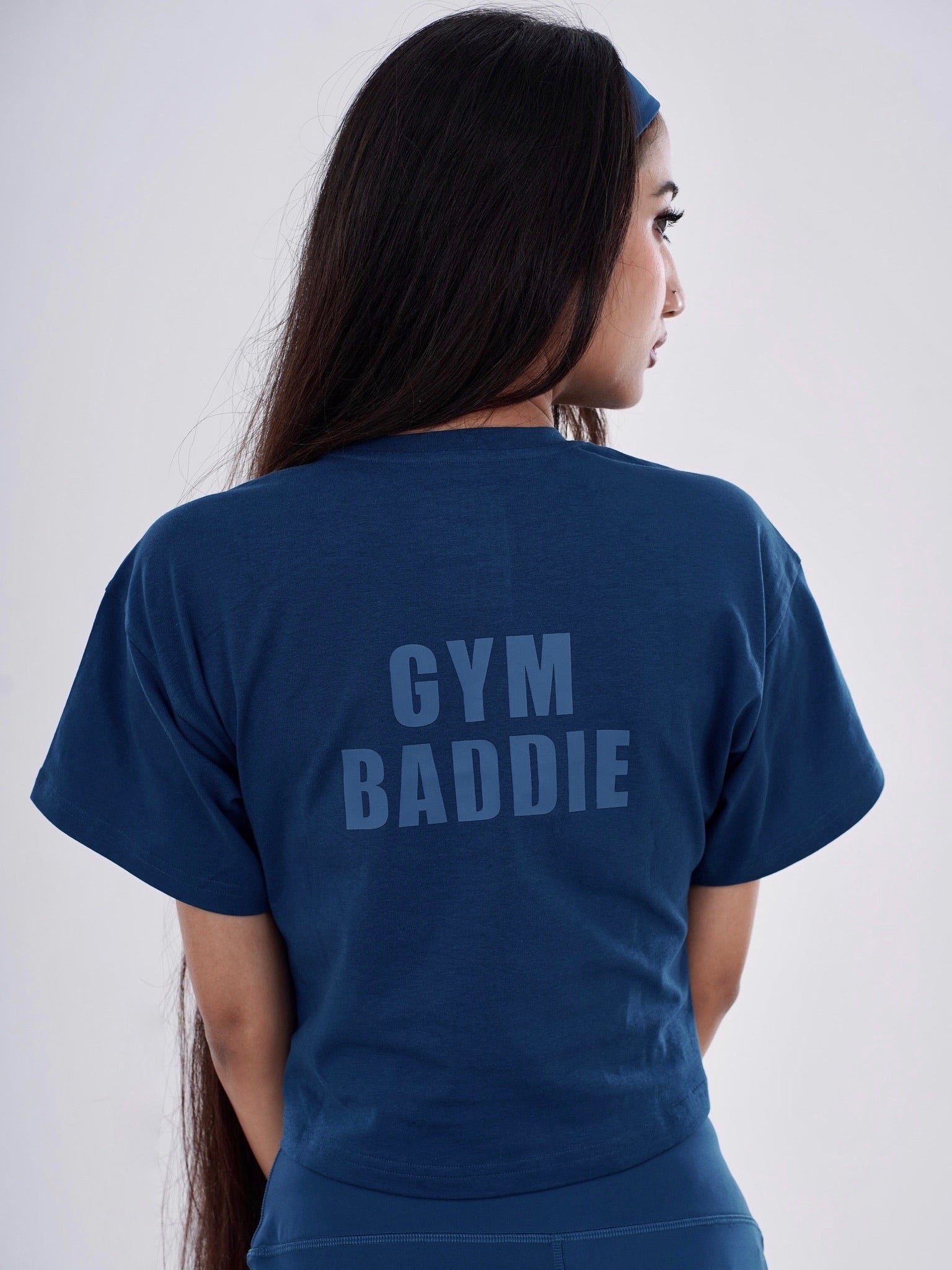 GYM BADDIE CROPPED TEE