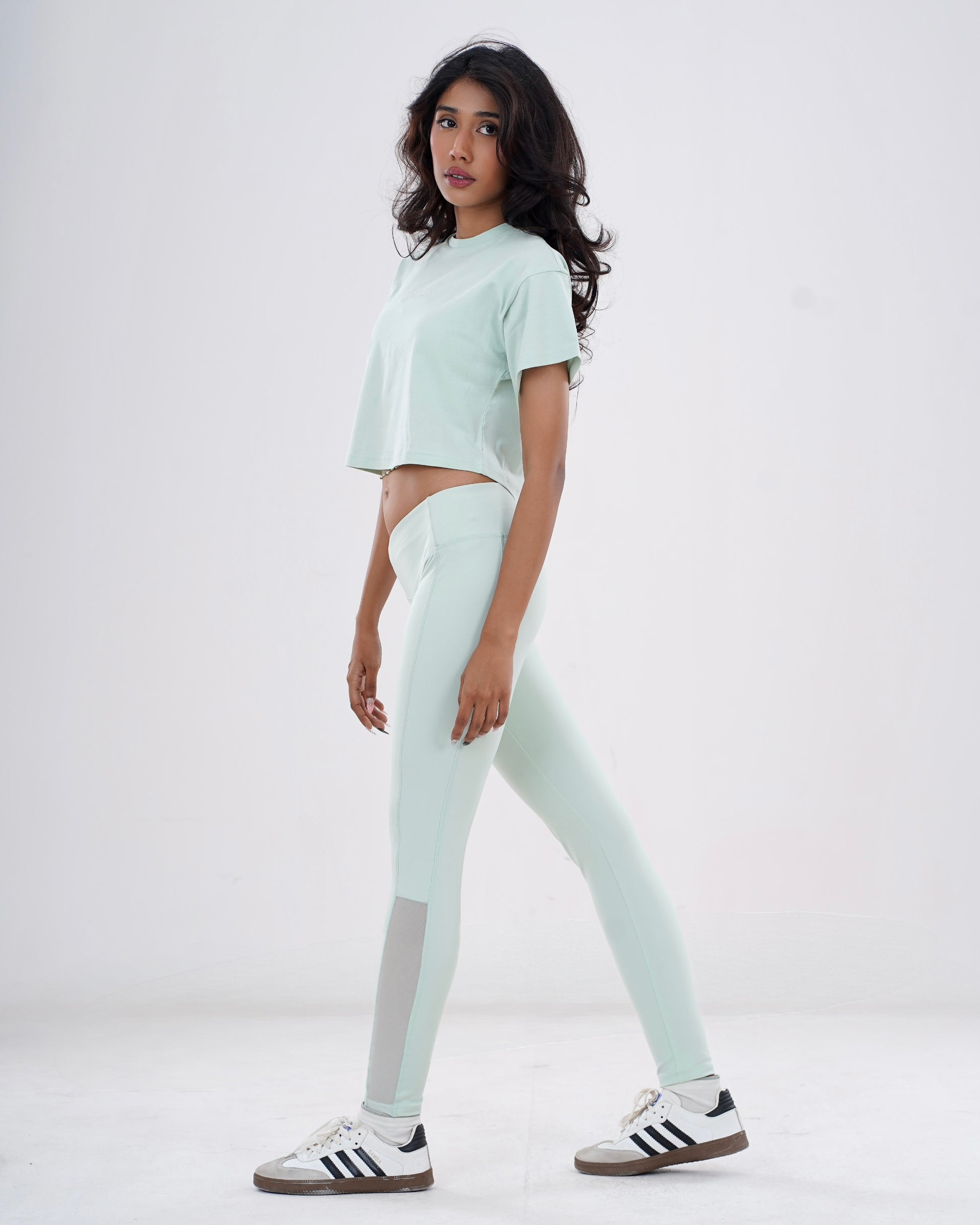 DARING CROPPED TEE
