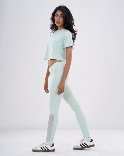 GYM BADDIE CROPPED TEE