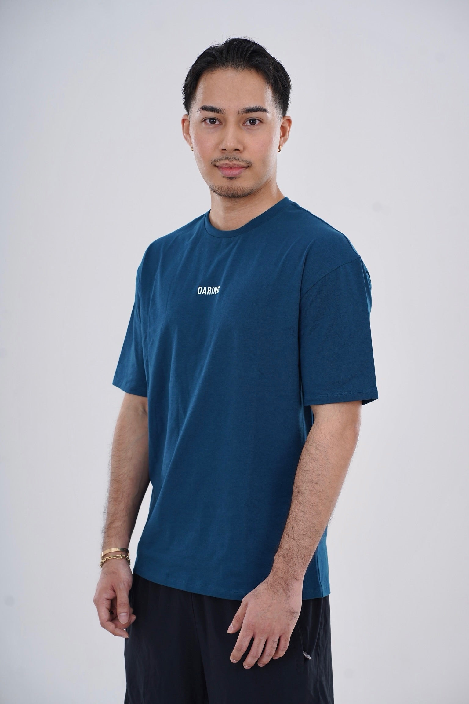 ULTIMATE UNISEX TEE