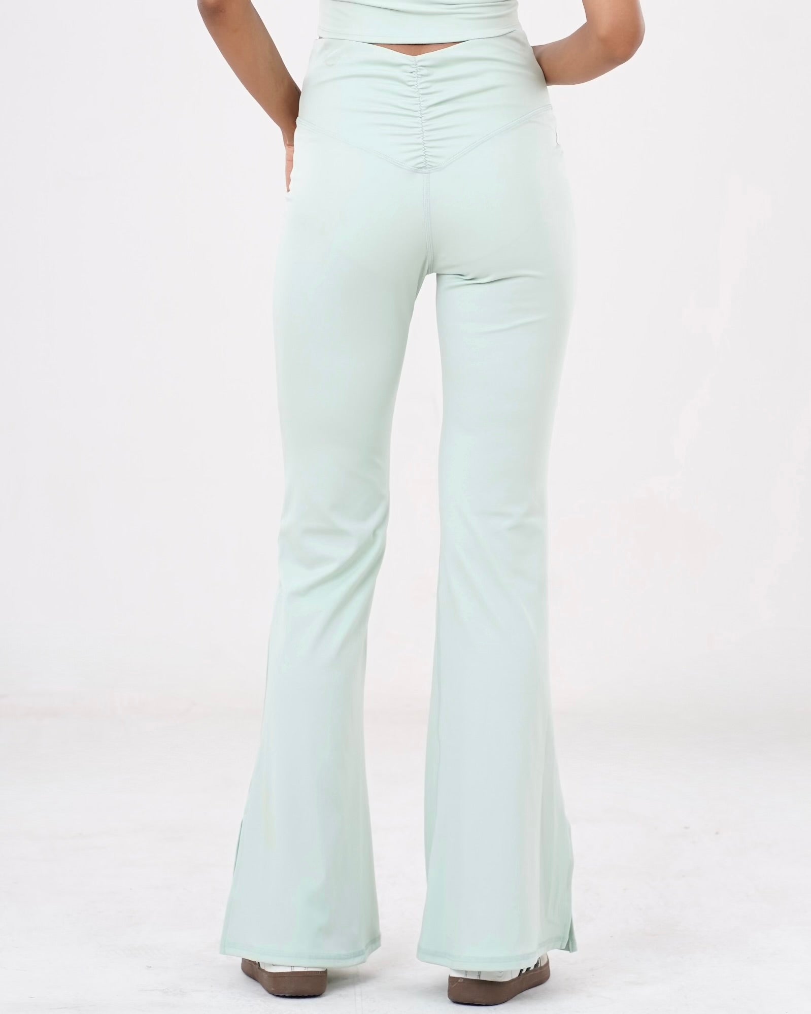 ATTITUDE V-SCRUNCH HIGH WAIST FLARES