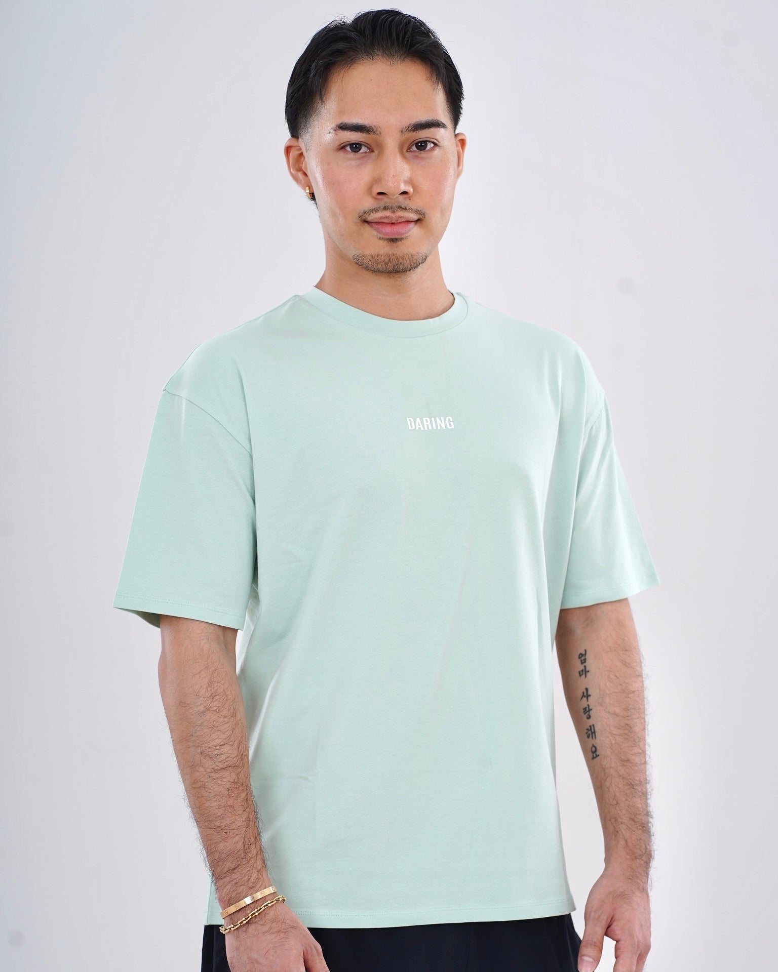 ULTIMATE UNISEX TEE