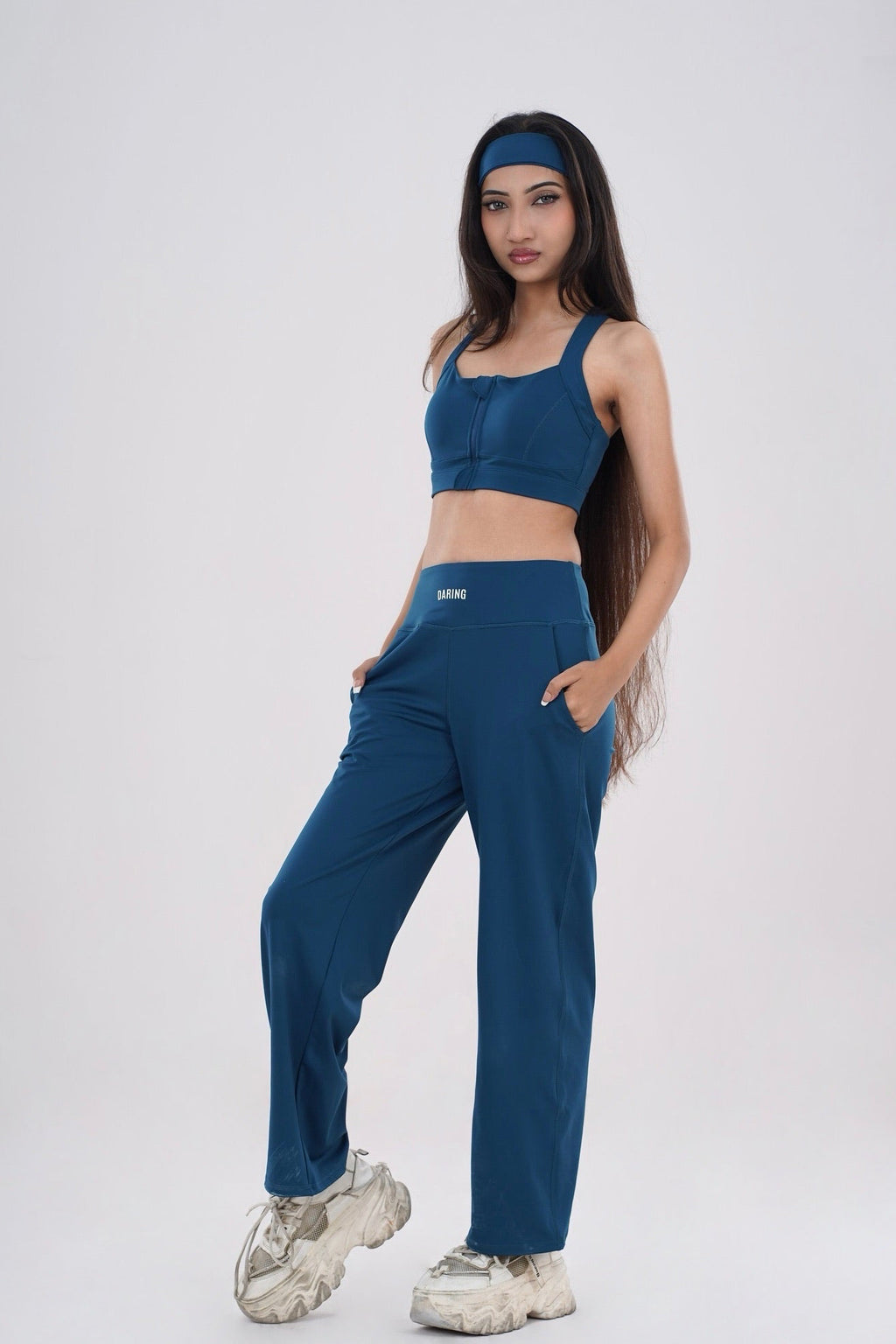 GAIA ZIP-FRONT BRA