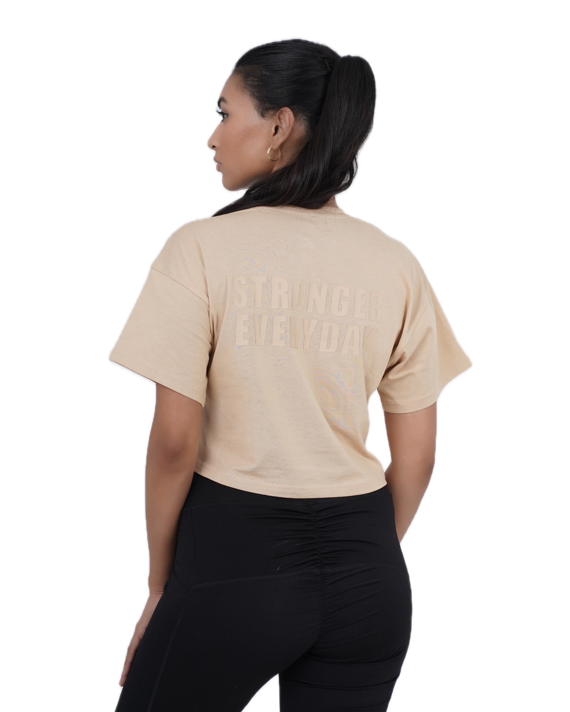 STRONGER EVERYDAY CROPPED TEE