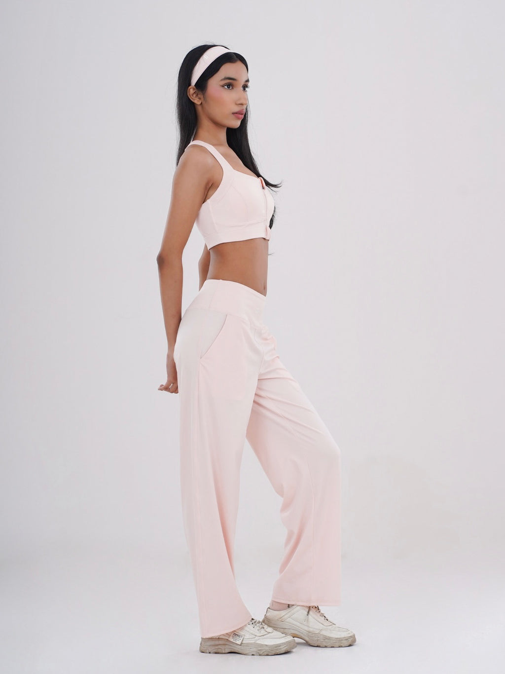 GAIA ZIP-FRONT BRA