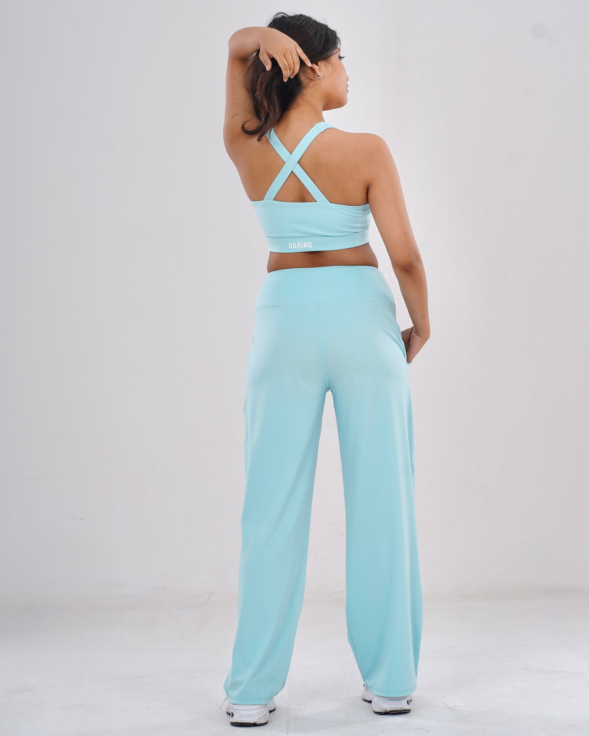 GAIA ZIP-FRONT BRA