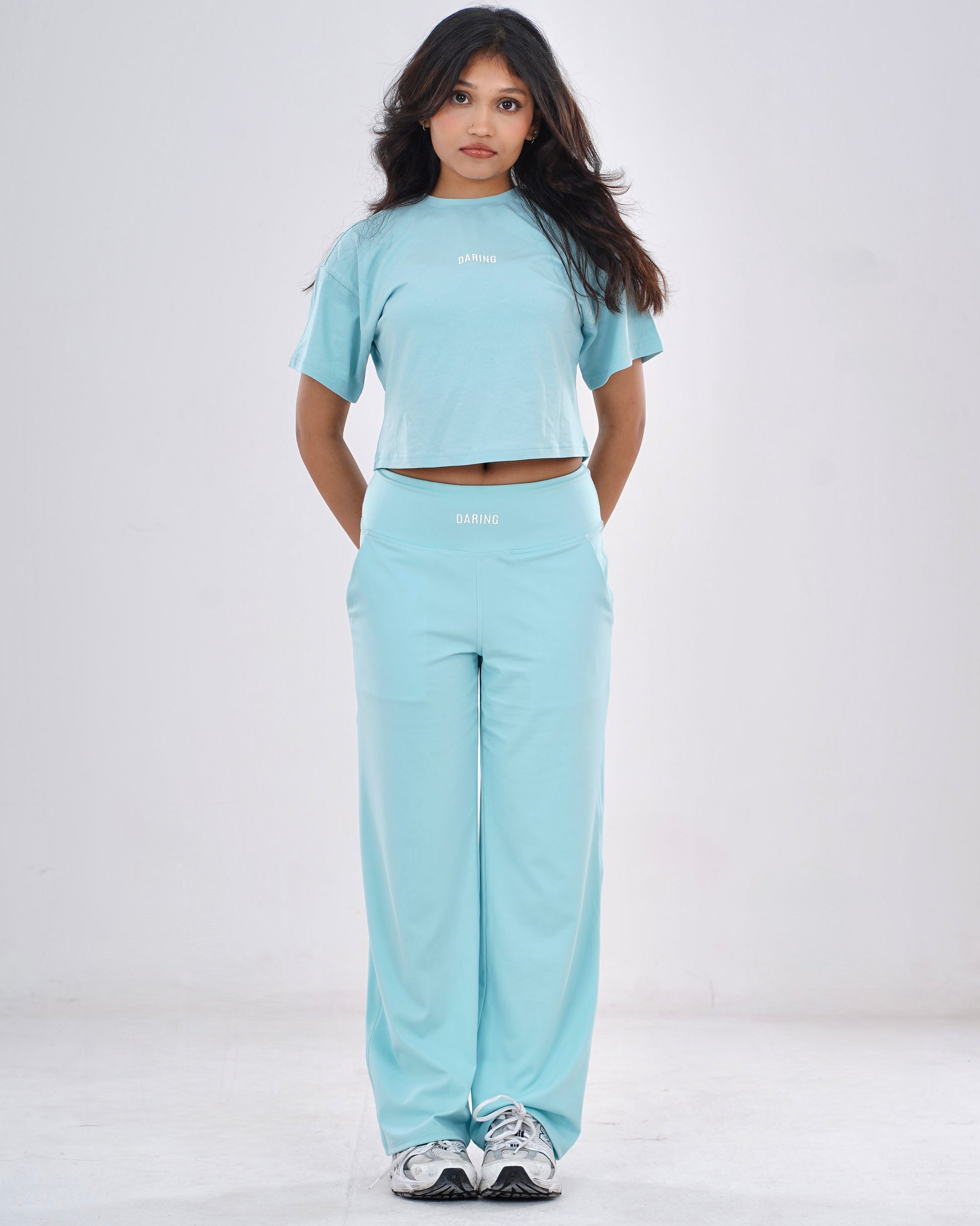 DARING CROPPED TEE