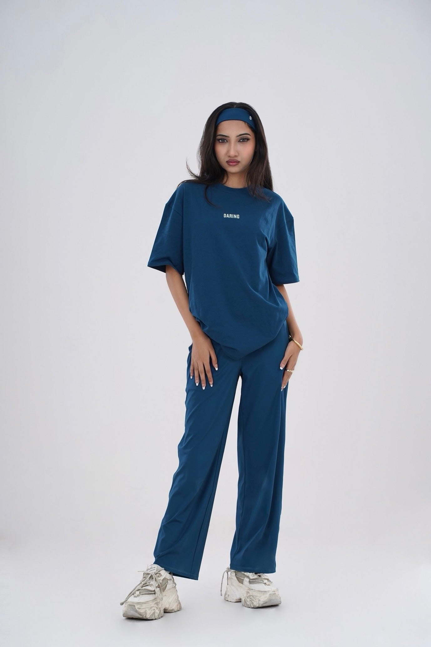 ULTIMATE UNISEX TEE