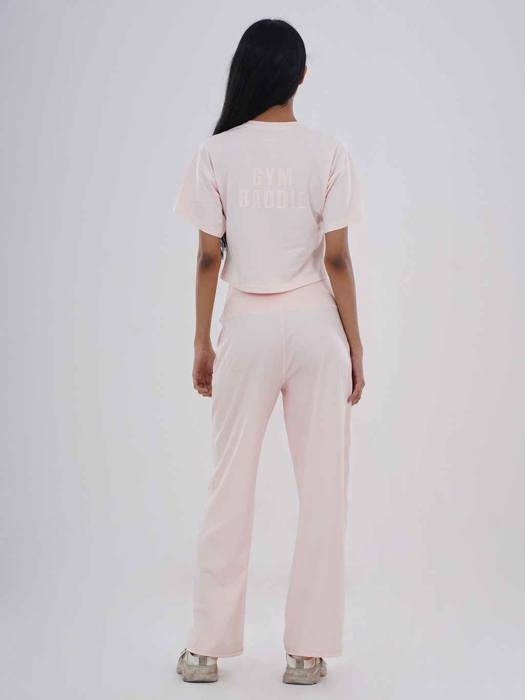 GYM BADDIE CROPPED TEE