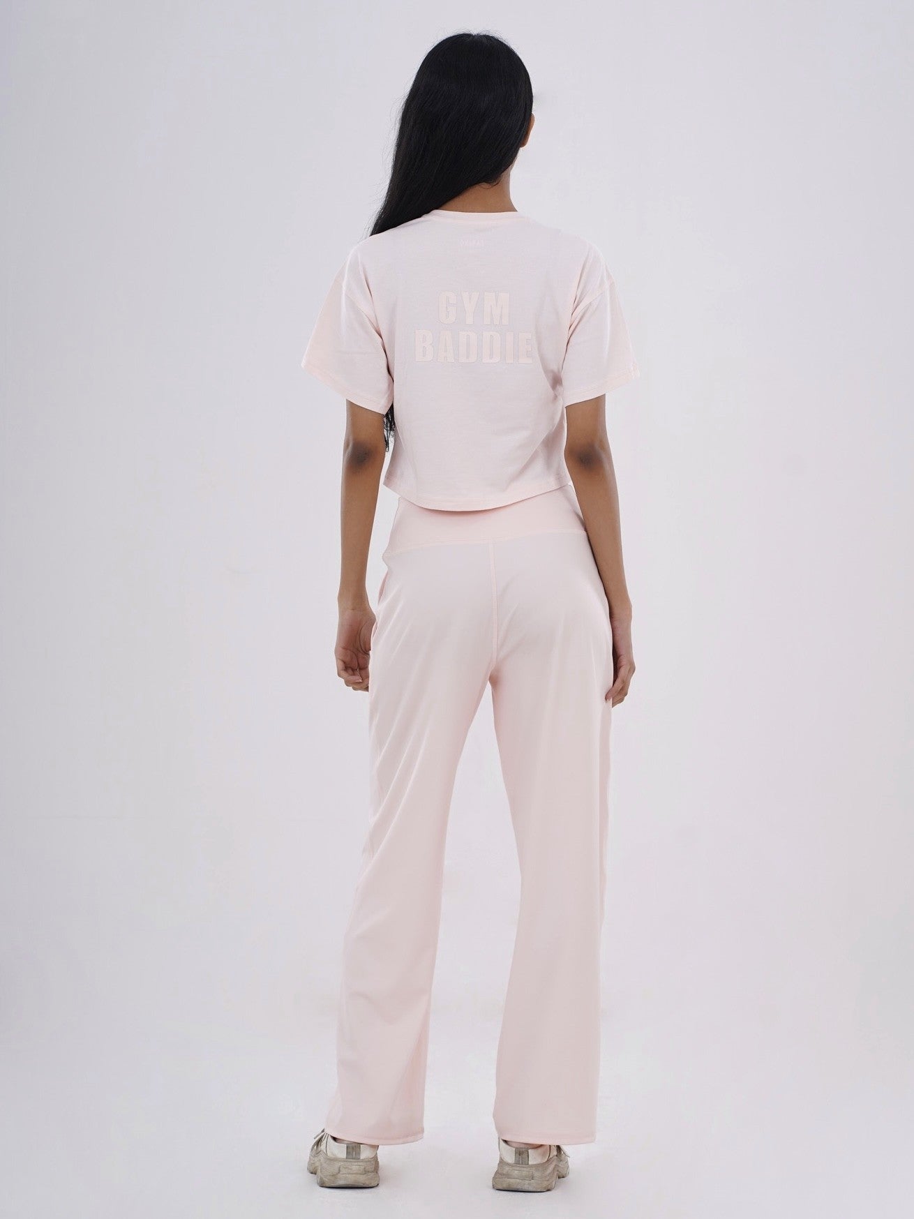 GYM BADDIE CROPPED TEE